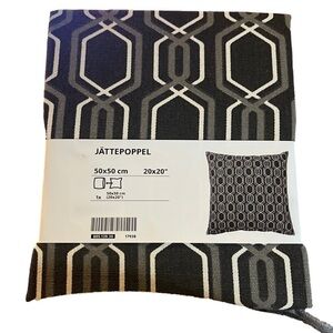 NWOT 5 — pillow covers how much